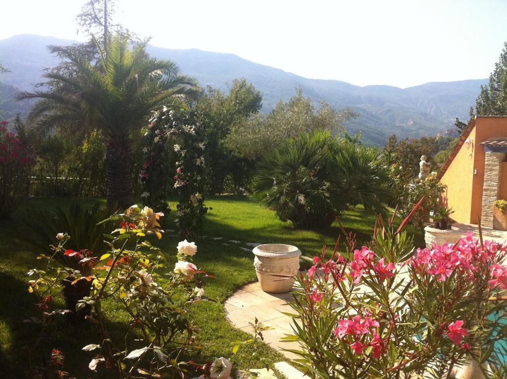 Villa Cyriel Contes  Exterior photo